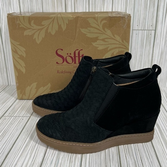 SÖFFT Slayton Black Wedge Bootie Size 8.5 - Picture 1 of 14